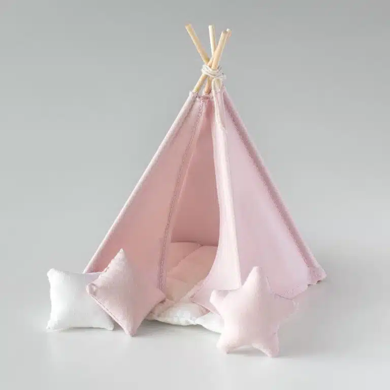 Cozy pink tepee for 1:12 dollhouses