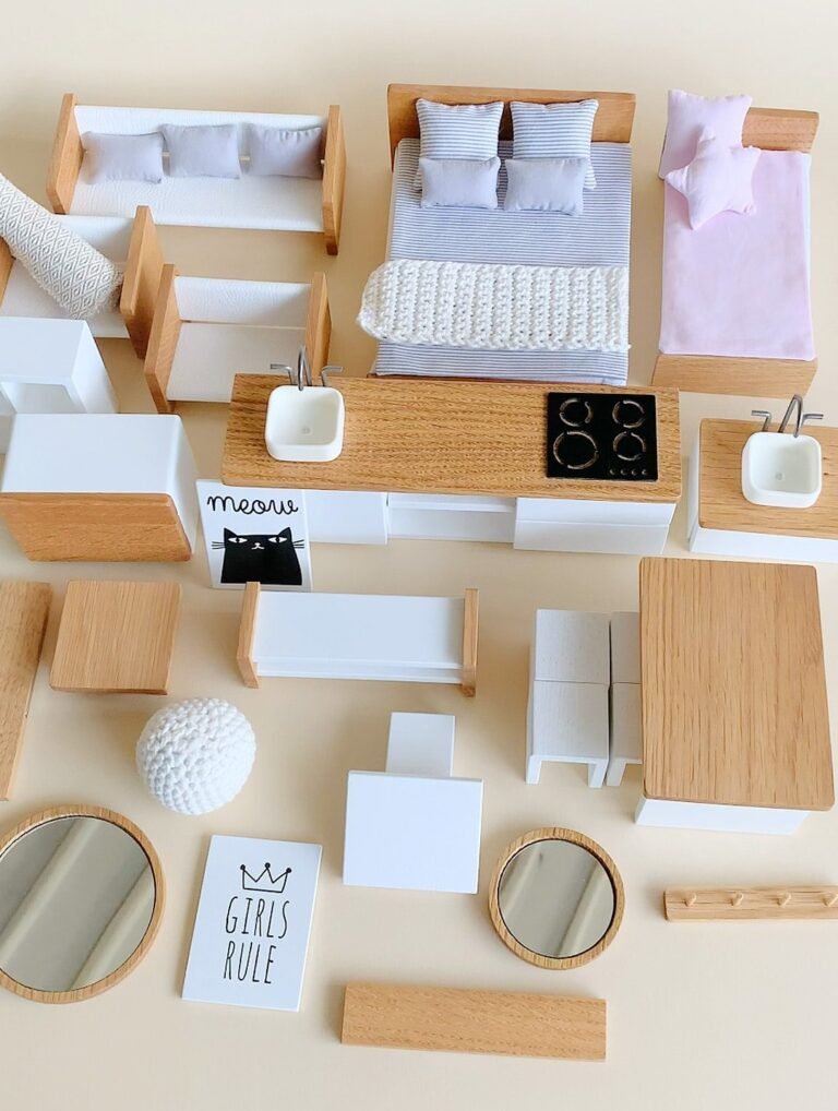 Katin Domik dollhouse furniture set: 25 pieces of wooden and upholstered furniture plus textile – complete starter kit